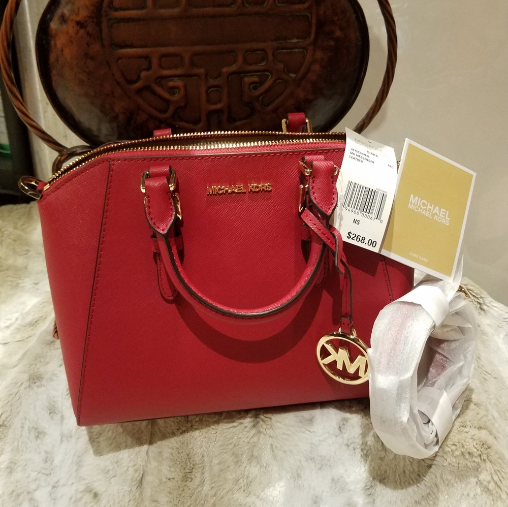 Micheal Kors red shoulder bag